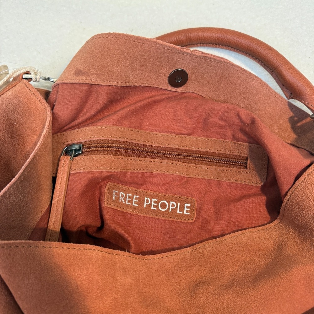 Free People Suzie Suede Slouchy Tote Bag Between Brown Rust Leather NWT - Picture 7 of 9